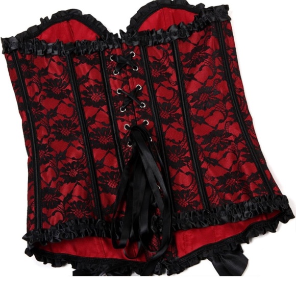Structured corset bodice with ruched hip detail